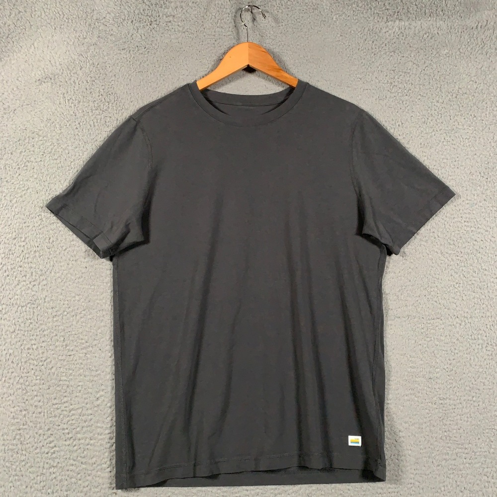 Vuori Tuvalu Tee T-Shirt Mens Large Charcoal Heather Grey Short Sleeve Crew Neck
